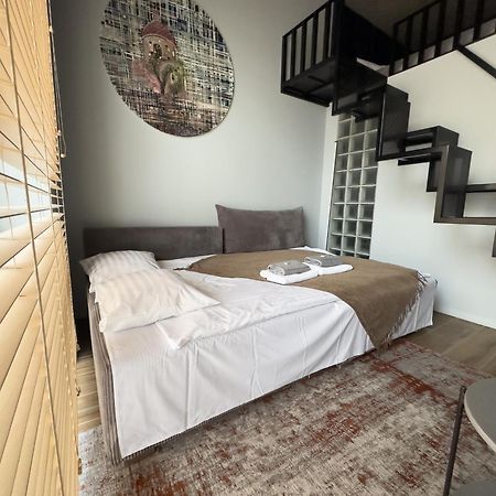 Ivis House Modern Apartment In Vilnius Old Town With Balcony VNO Exterior foto