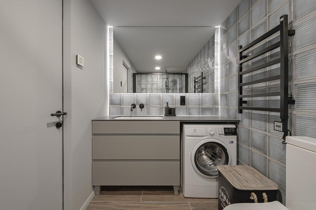 Ivis House Modern Apartment In Vilnius Old Town With Balcony VNO Exterior foto