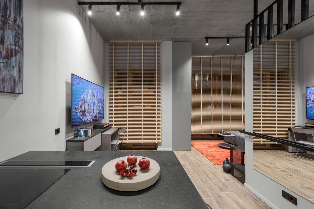 Ivis House Modern Apartment In Vilnius Old Town With Balcony VNO Exterior foto